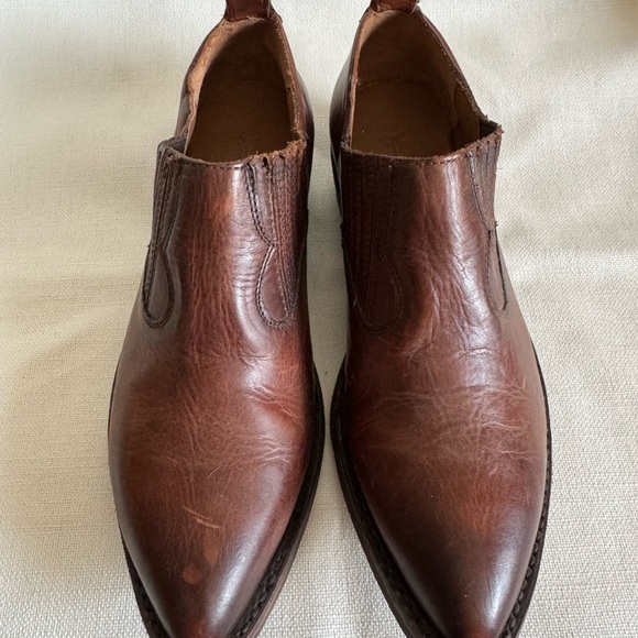 FRYE booties, size 7, never worn only tríen on. Brand new, without box. - Picture 4 of 5